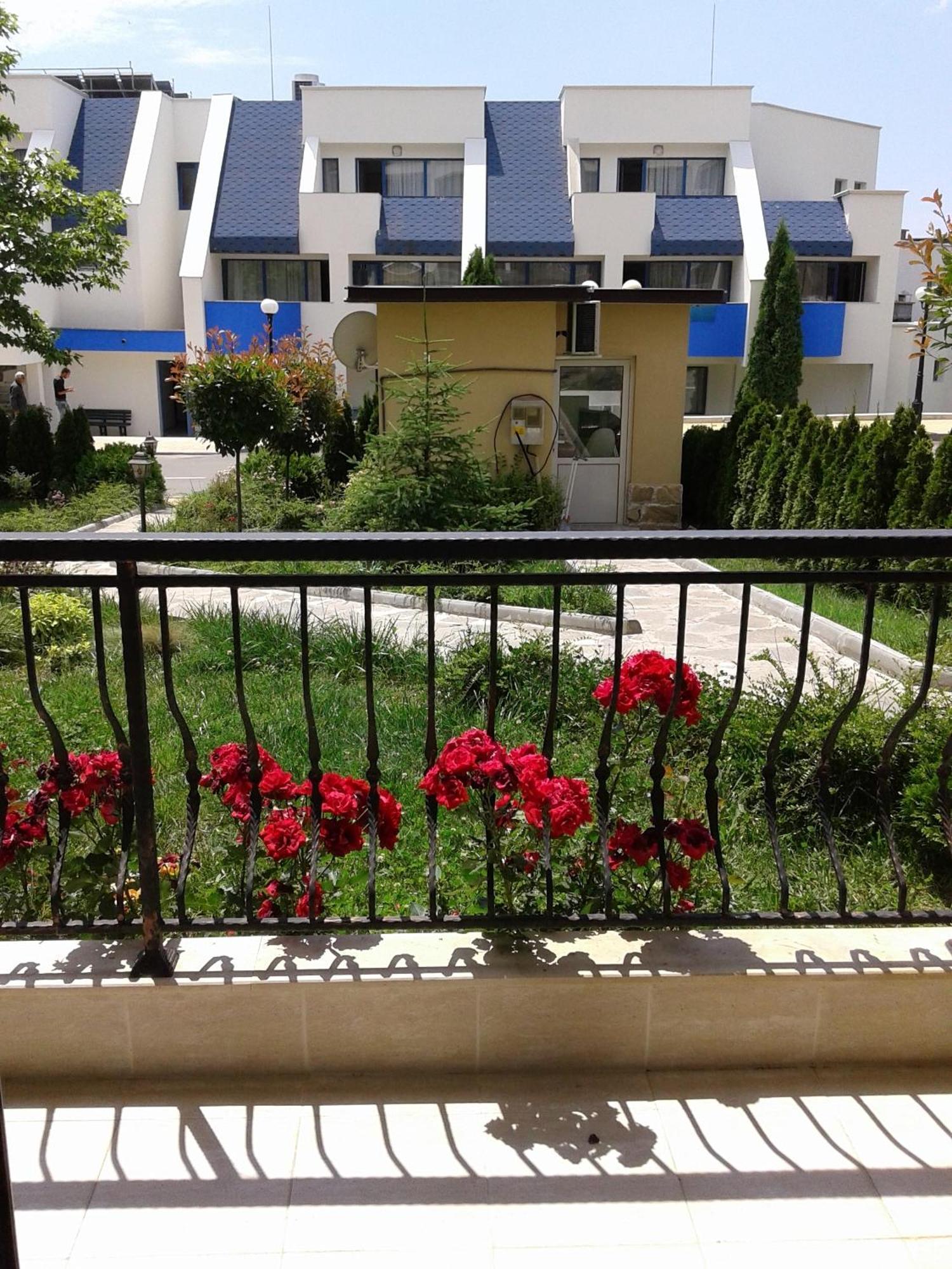 Antorini Apartments Sveti Vlas Oda fotoğraf