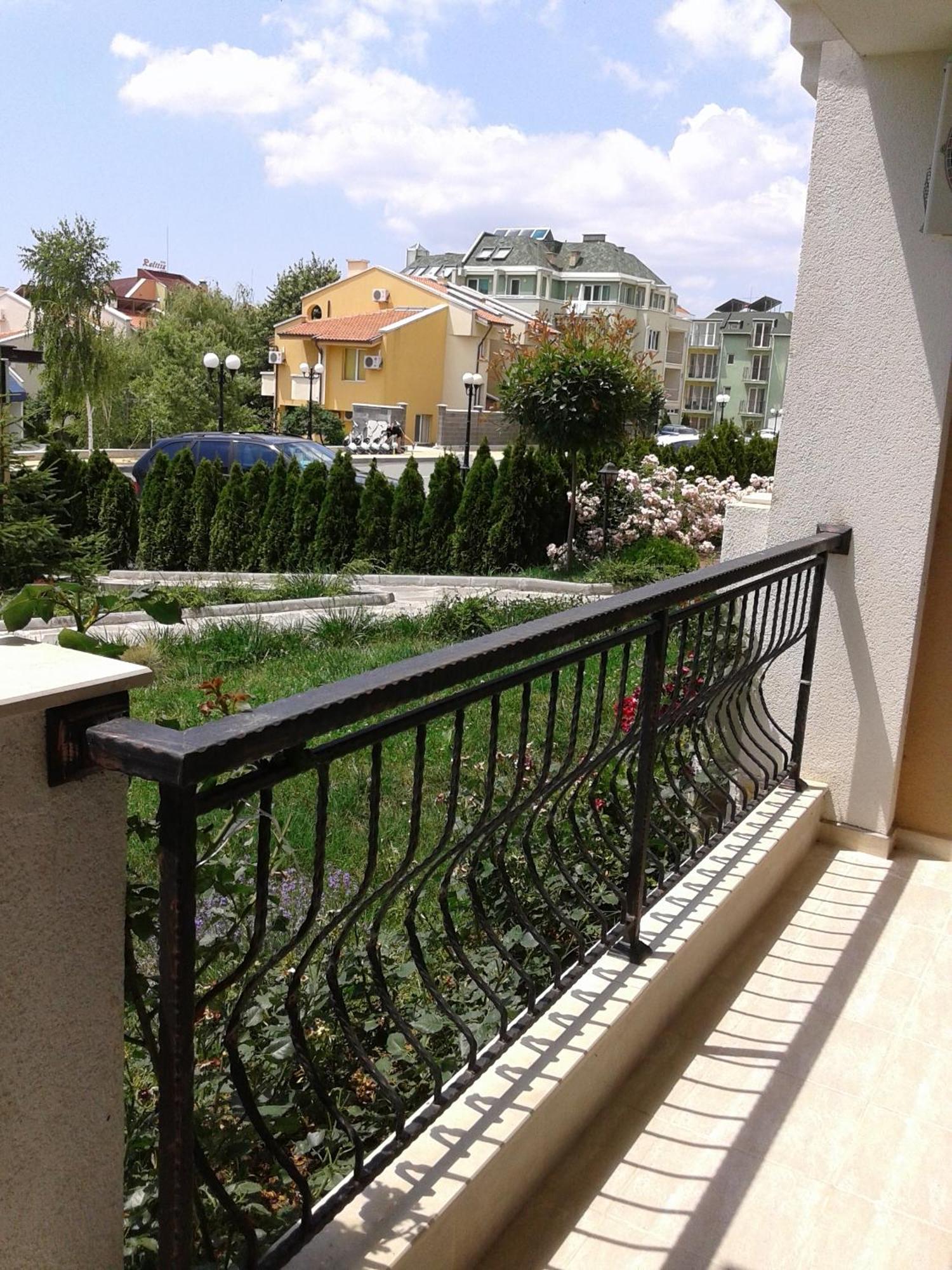 Antorini Apartments Sveti Vlas Oda fotoğraf
